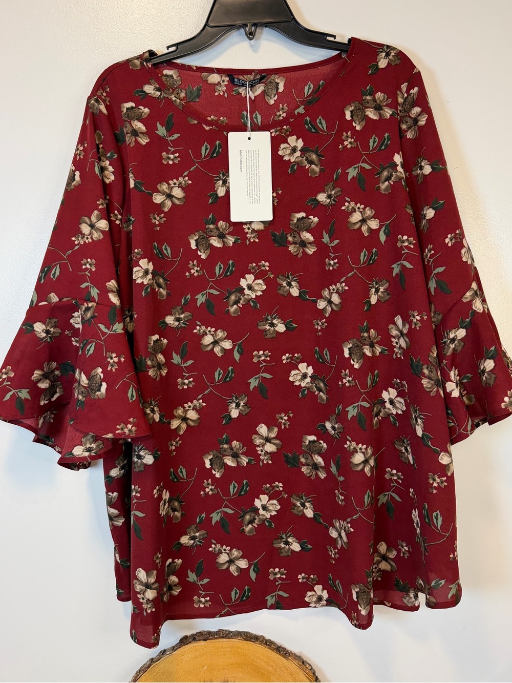 BloomChic Burgundy Floral 3/4 length Bell-Sleeve Tunic Blouse Women’s Size 18-20